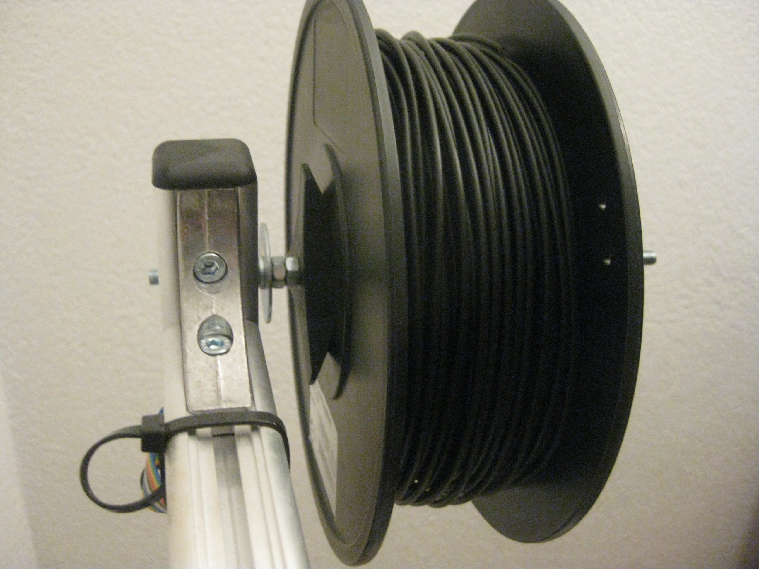 3dprinting-universal-filament-holder7417